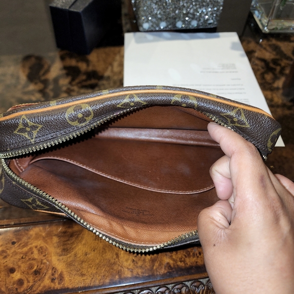 Louis Vuitton Compiegne 23 Clutch Bag - Picture 5 of 7
